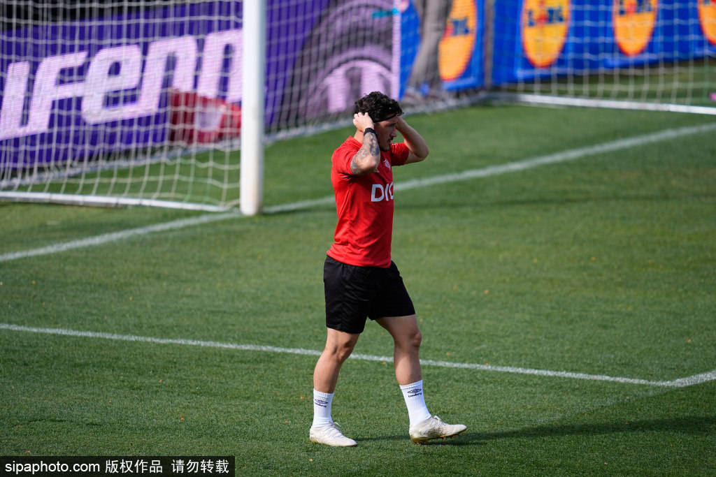 深陷泥潭！西班牙人队濒临西甲历史最耻辱纪录，保级警钟已敲响？